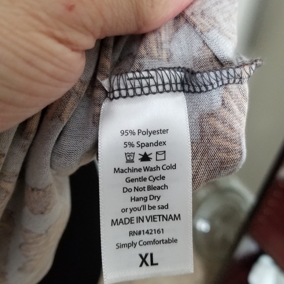 XL LuLaRoe Randy Tee - Picture 3 of 3